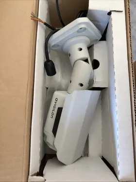 1.0W-H3-BO2-IR AVIGILON Mount Camera Box
