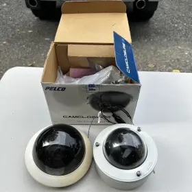 IS111-DNV9 PELCO Pleco Tpz Camera Along Another Unsure